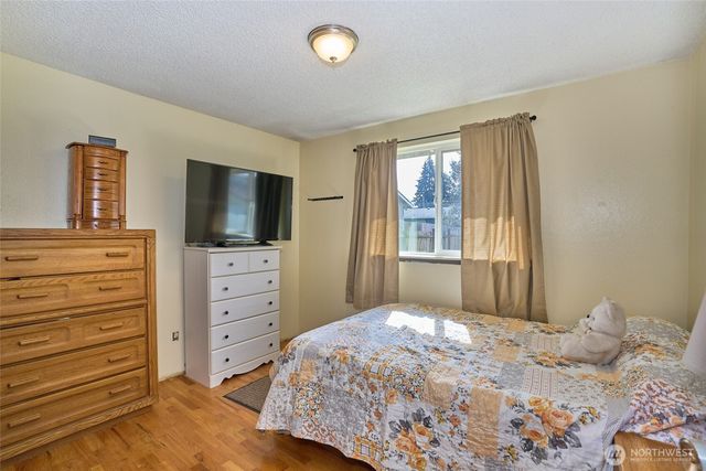 17120 6th Avenue E, Spanaway, WA 98387