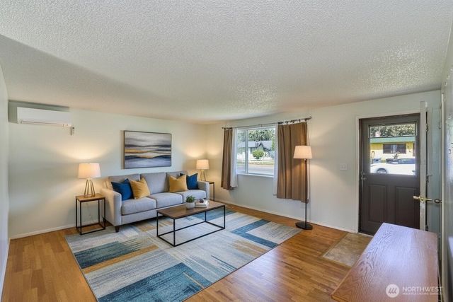 17120 6th Avenue E, Spanaway, WA 98387