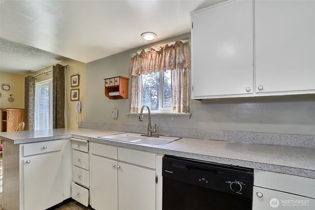 17120 6th Avenue E, Spanaway, WA 98387
