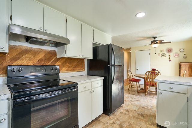17120 6th Avenue E, Spanaway, WA 98387