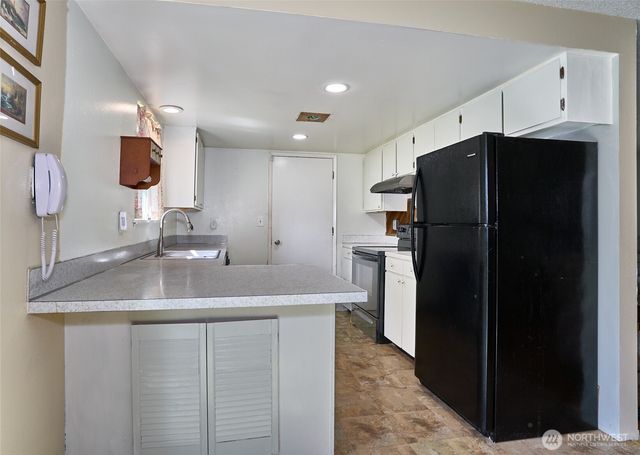 17120 6th Avenue E, Spanaway, WA 98387