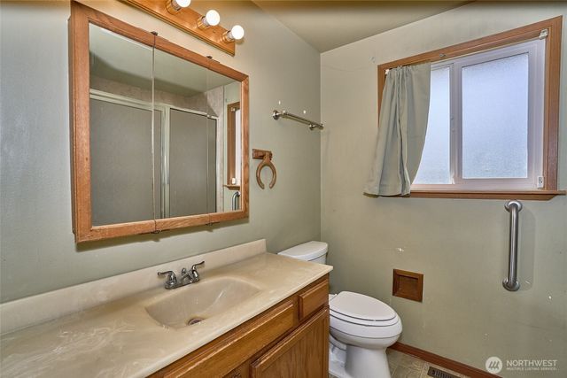 17120 6th Avenue E, Spanaway, WA 98387