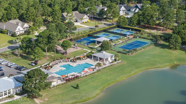 9506 Fallen Pear Lane NE, Leland, NC 28451