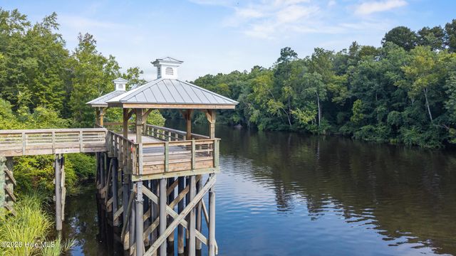 9506 Fallen Pear Lane NE, Leland, NC 28451