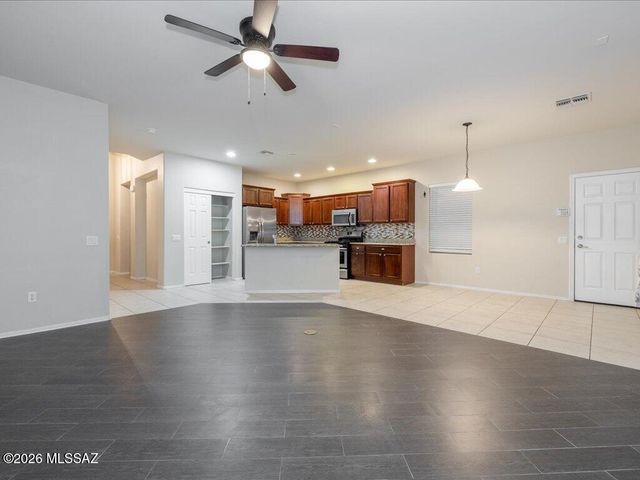 10581 E River Stone Court, Tucson, AZ 85747