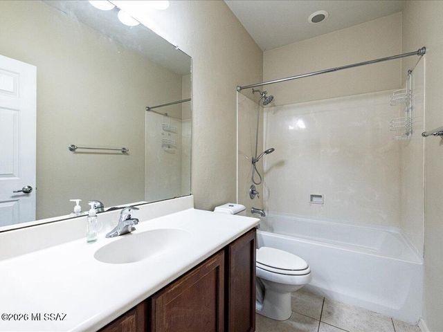 10581 E River Stone Court, Tucson, AZ 85747