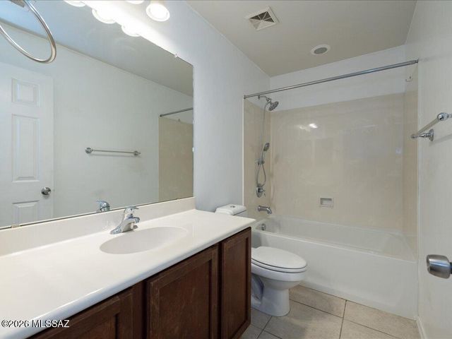 10581 E River Stone Court, Tucson, AZ 85747