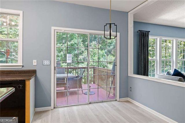 518 Wallnut Hall Cove, Woodstock, GA 30189