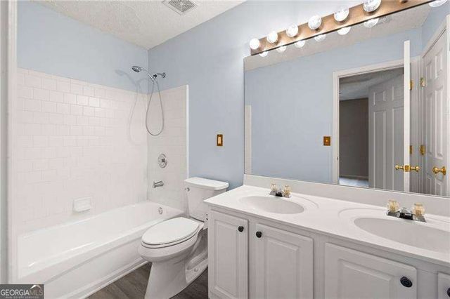 518 Wallnut Hall Cove, Woodstock, GA 30189