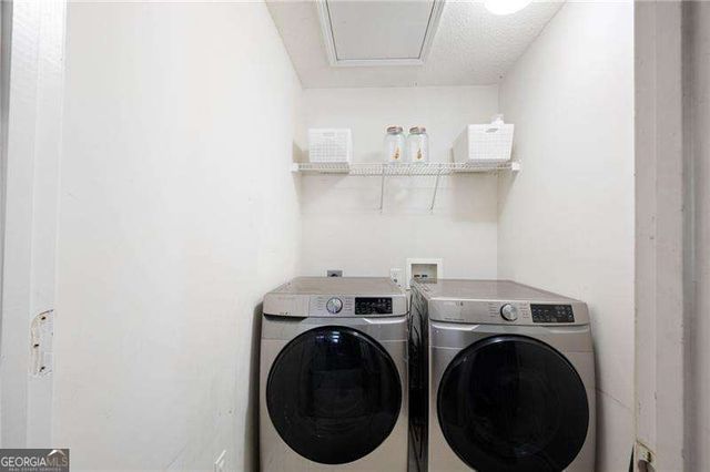 518 Wallnut Hall Cove, Woodstock, GA 30189