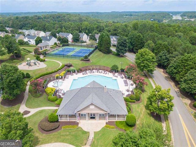 518 Wallnut Hall Cove, Woodstock, GA 30189