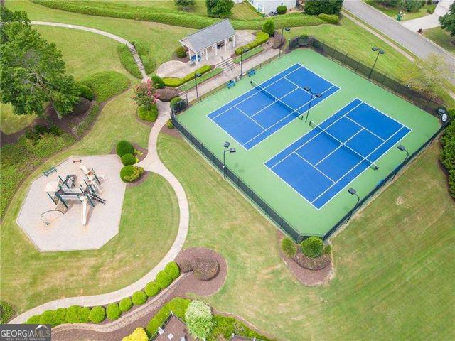 518 Wallnut Hall Cove, Woodstock, GA 30189