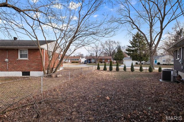 500 S Saint Jacques Street, Florissant, MO 63031