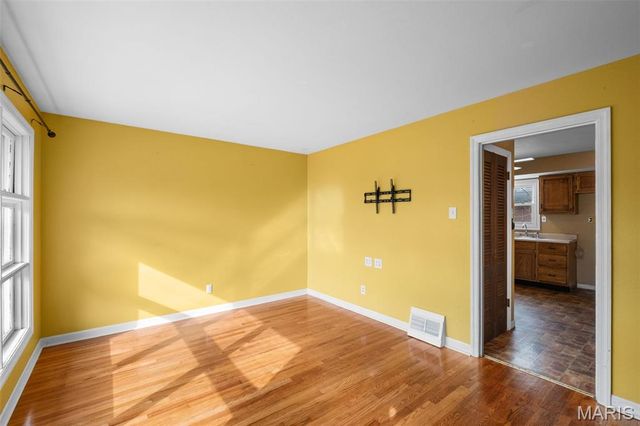 500 S Saint Jacques Street, Florissant, MO 63031