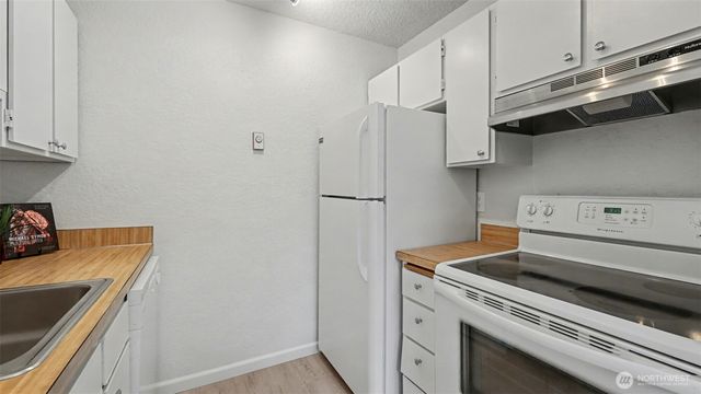 421 Wells Avenue S, Renton, WA 98057