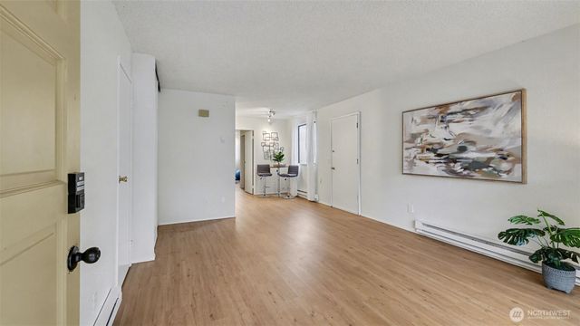 421 Wells Avenue S, Renton, WA 98057