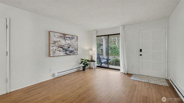 421 Wells Avenue S, Renton, WA 98057