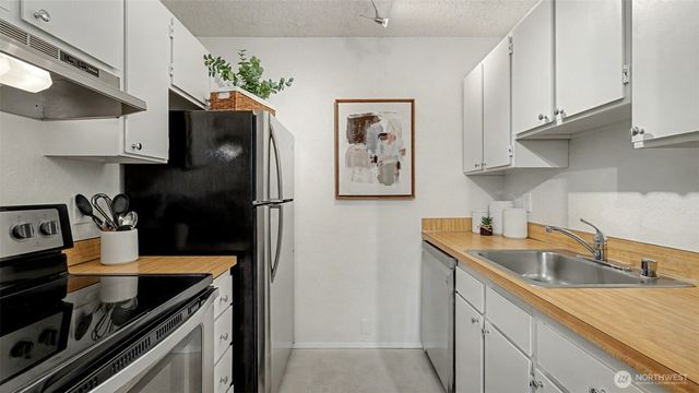 421 Wells Avenue S, Renton, WA 98057