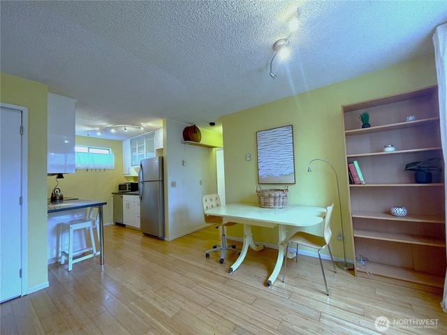 421 Wells Avenue S, Renton, WA 98057