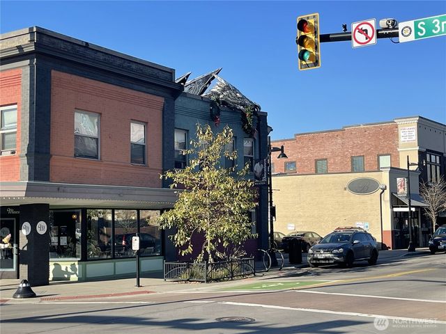 421 Wells Avenue S, Renton, WA 98057