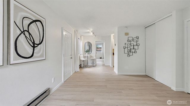 421 Wells Avenue S, Renton, WA 98057