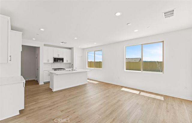 29425 Ironview Drive, Menifee, CA 92584