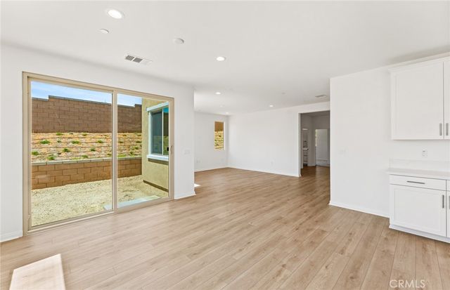 29425 Ironview Drive, Menifee, CA 92584