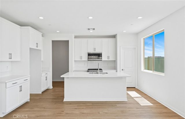 29425 Ironview Drive, Menifee, CA 92584