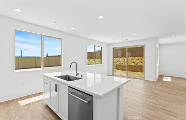 29425 Ironview Drive, Menifee, CA 92584
