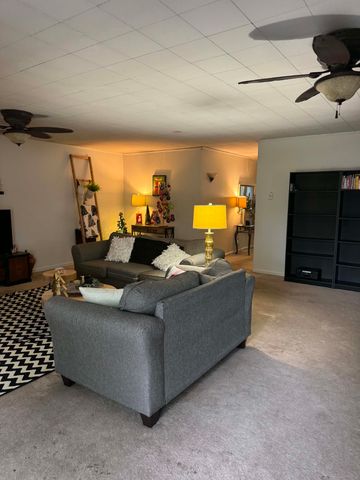 109 Jean St, Paris, TN 38242