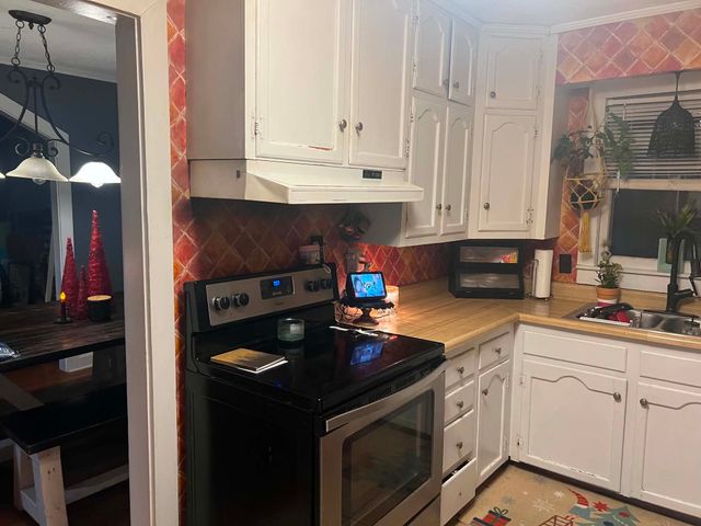 109 Jean St, Paris, TN 38242