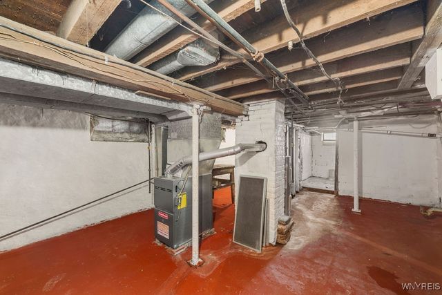 2424 Cudaback Avenue, Niagara Falls, NY 14303