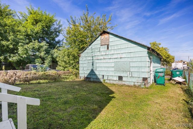 2424 Cudaback Avenue, Niagara Falls, NY 14303