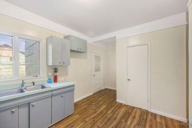 2424 Cudaback Avenue, Niagara Falls, NY 14303