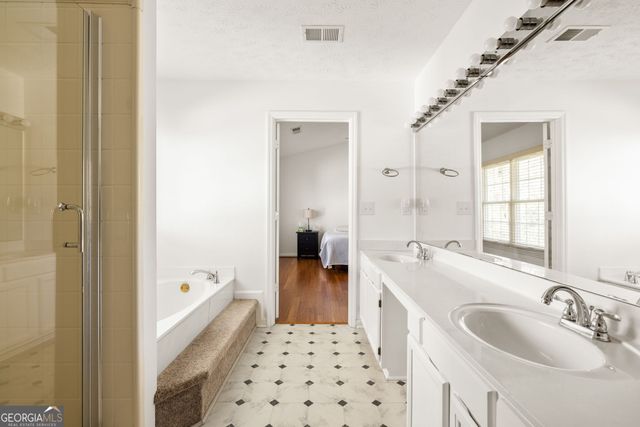 3384 Southern Oaks Court, Decatur, GA 30034