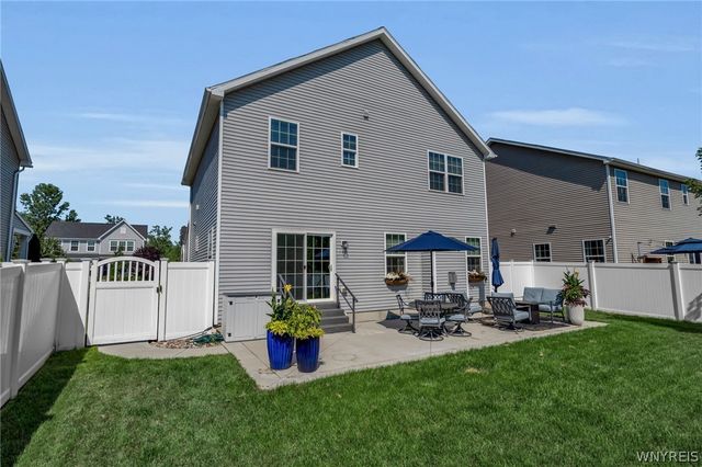 136 Lynette Lane, Amherst, NY 14228