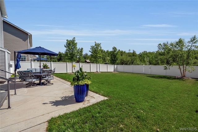 136 Lynette Lane, Amherst, NY 14228