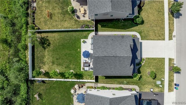 136 Lynette Lane, Amherst, NY 14228