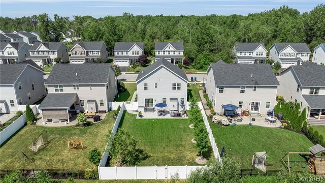 136 Lynette Lane, Amherst, NY 14228