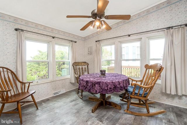 7 ABBEY RD, Easton, PA 18040