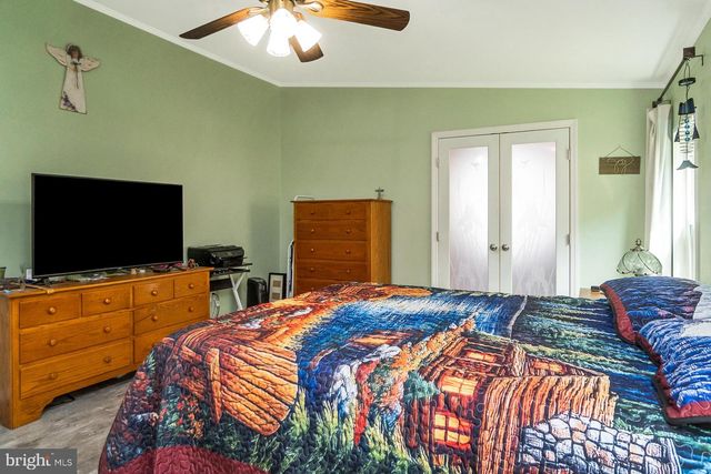 7 ABBEY RD, Easton, PA 18040