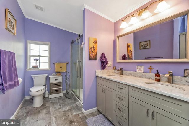 7 ABBEY RD, Easton, PA 18040