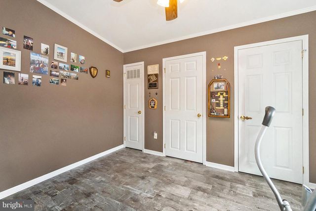 7 ABBEY RD, Easton, PA 18040