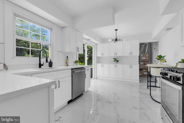 61 TRIANGLE, Willingboro, NJ 08046