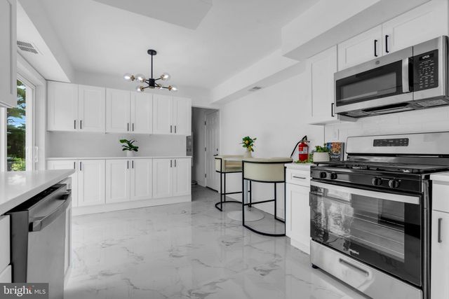 61 TRIANGLE, Willingboro, NJ 08046