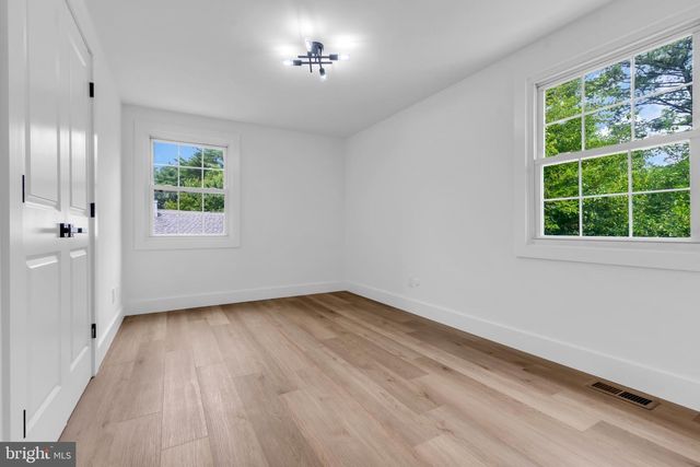 61 TRIANGLE, Willingboro, NJ 08046