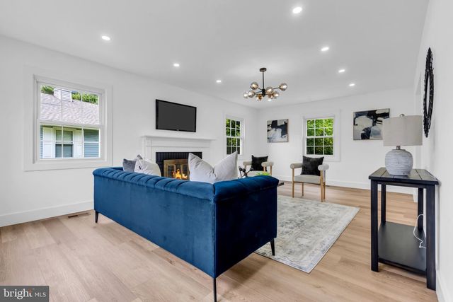 61 TRIANGLE, Willingboro, NJ 08046