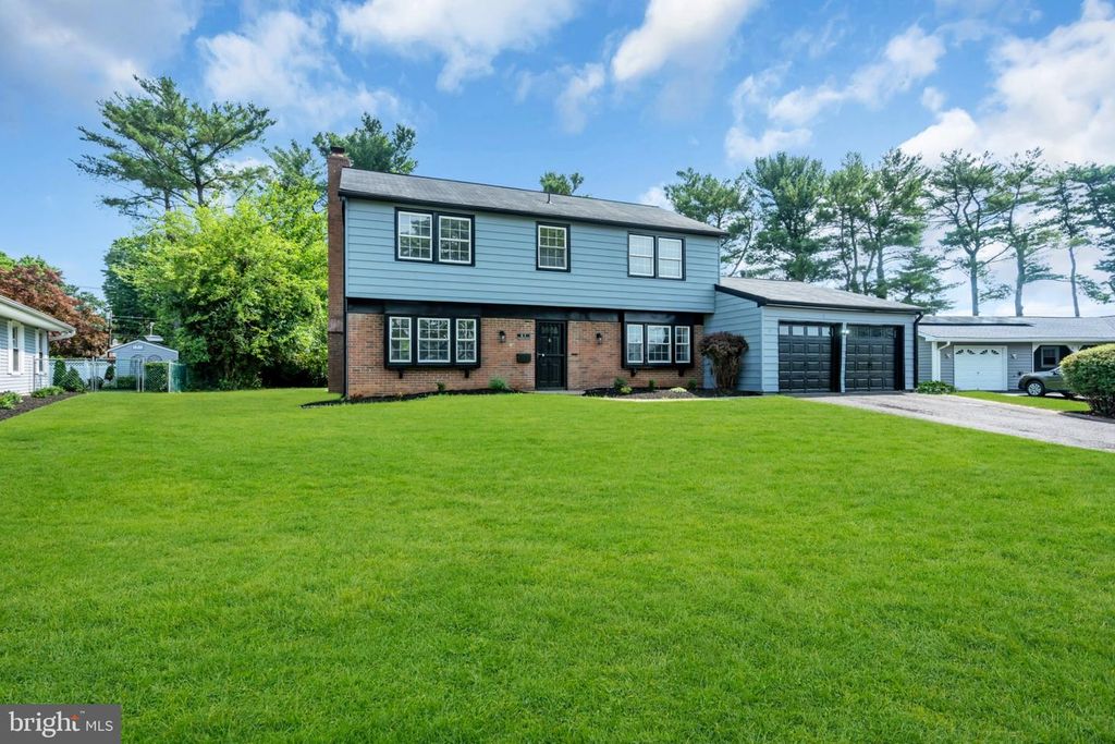 61 TRIANGLE, Willingboro, NJ 08046