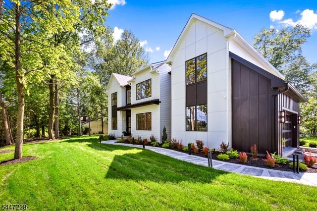 11 Florham Ave, Florham Park Boro, NJ 07932