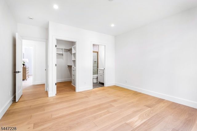 11 Florham Ave, Florham Park Boro, NJ 07932